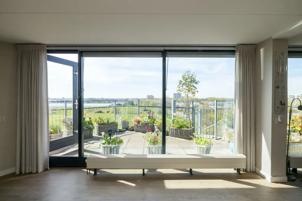 Elutuba - Penthouse with Panoramic View in Wateringen
