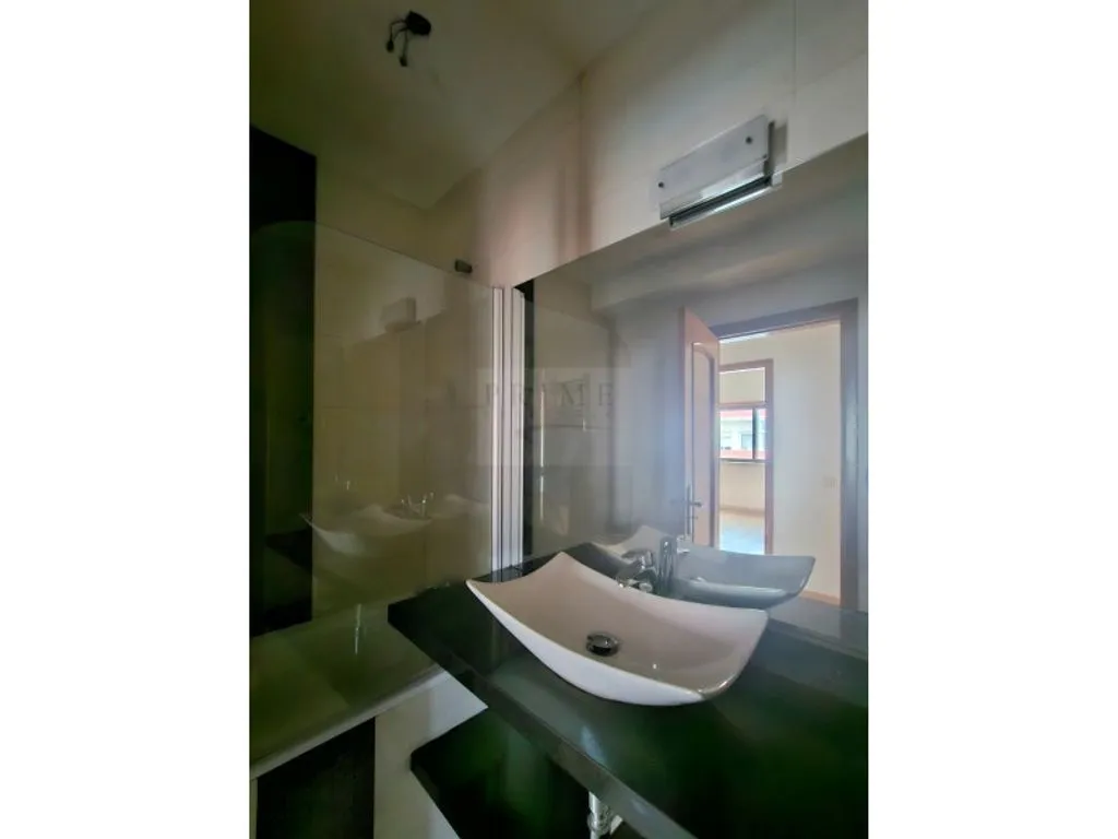 Vannitoad - Luxury Flat with River View in Oeiras