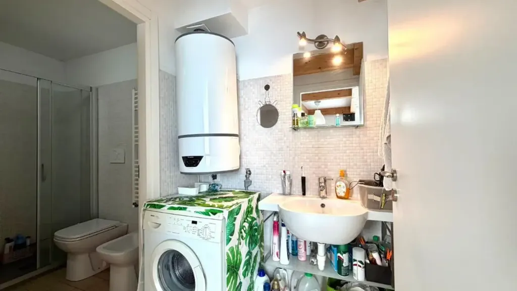 Salles de bain - Modern Flat with University Proximity in Torino
