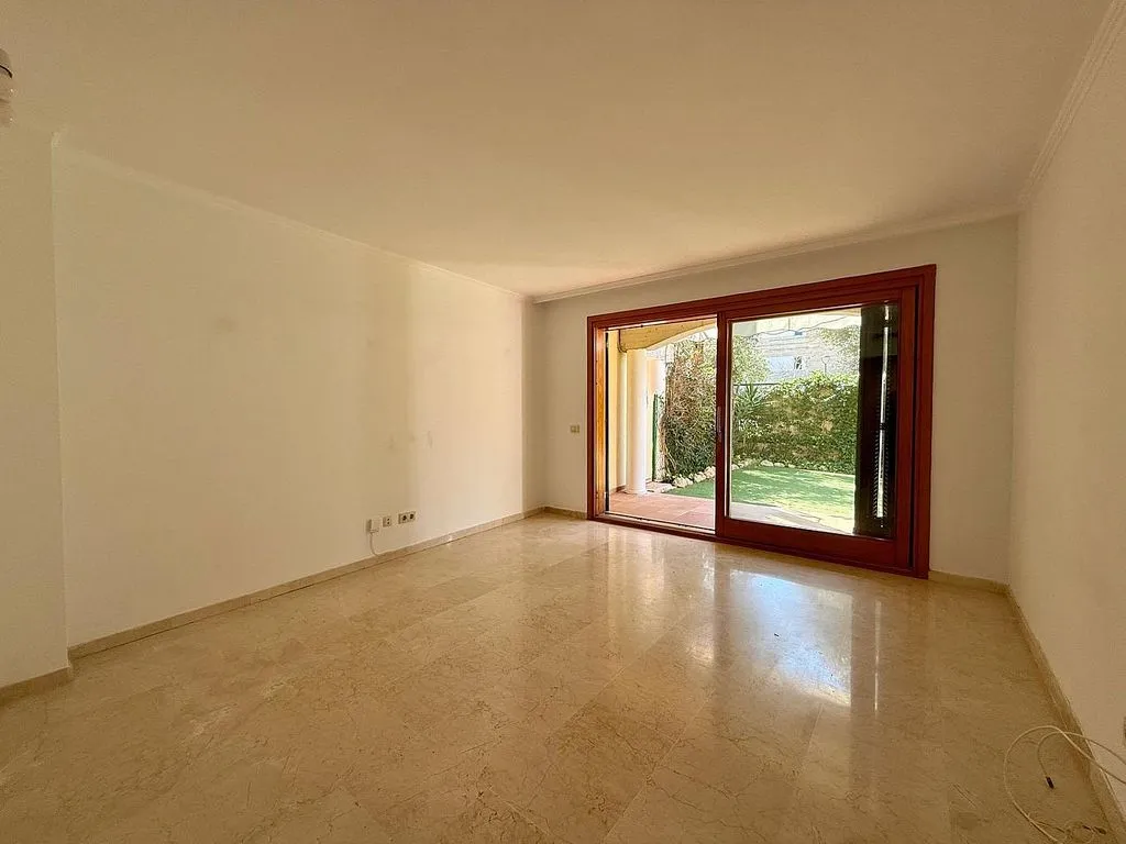 Elutuba - 1-Bedroom Apartment with Pool in Son Rapinya
