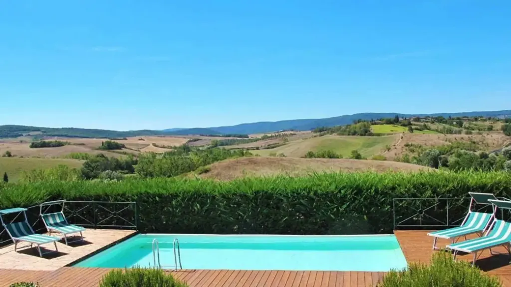 Bassein - Rustic Tuscan Farmhouse with Pool near Siena