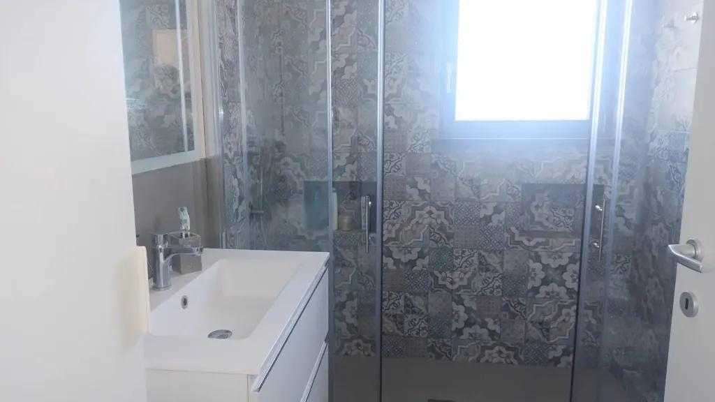 Salles de bain - Lakefront Apartment in Ganzirri, Messina