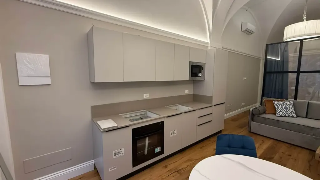 Cuisine - Restored Studio in Historic Building, Florence