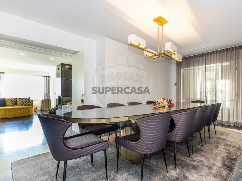 Söögituba - Luxury Villa with 1950s Charm in Lisbon