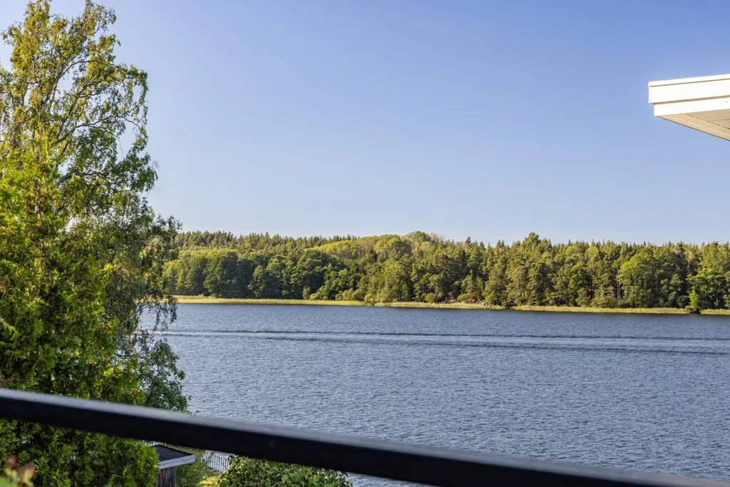 Balcony - Modern Apartment with Mälaren View in Mälarhöjden
