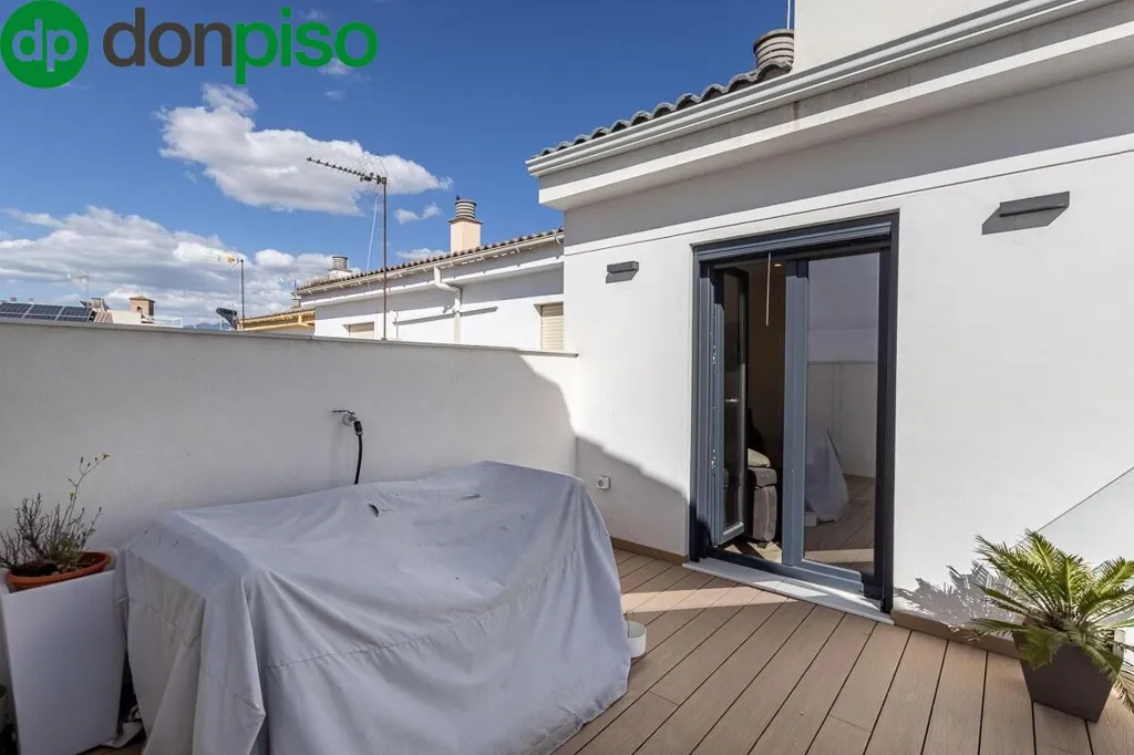 Terrazza - Modernised Semi-detached Chalet in Albolote