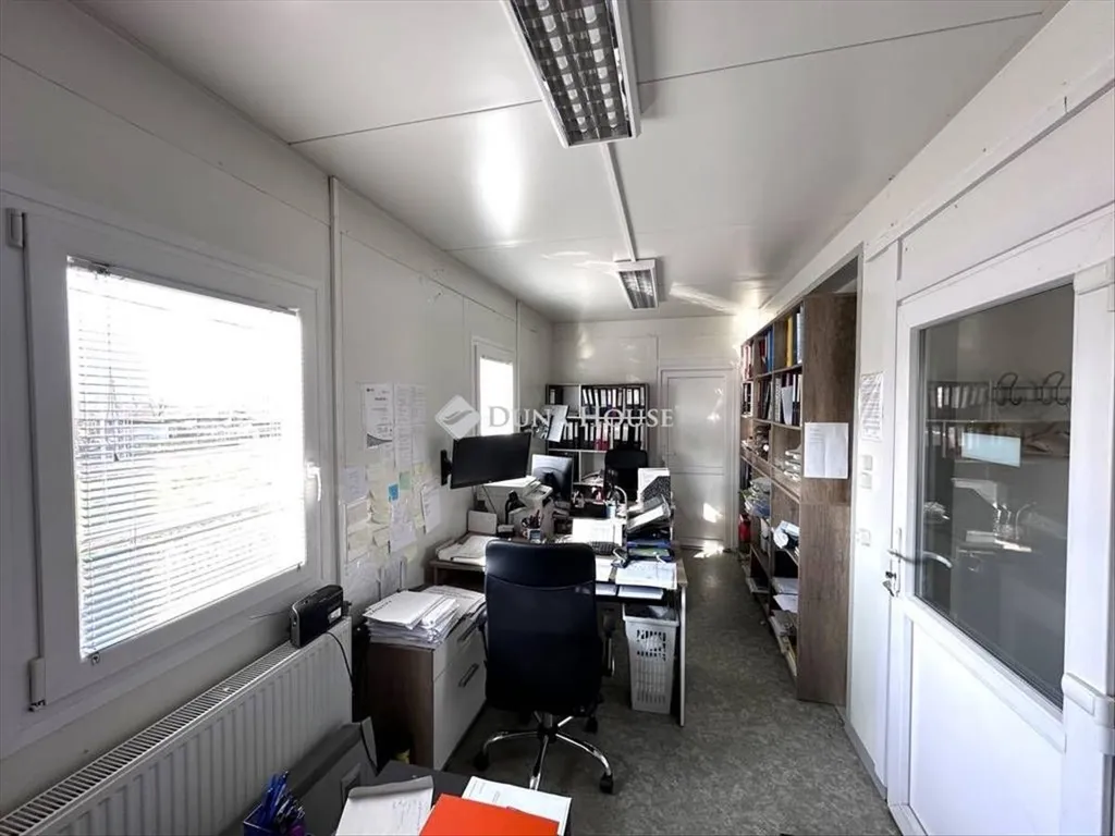 Studio - Industrial Workshop with Office Space in Monor