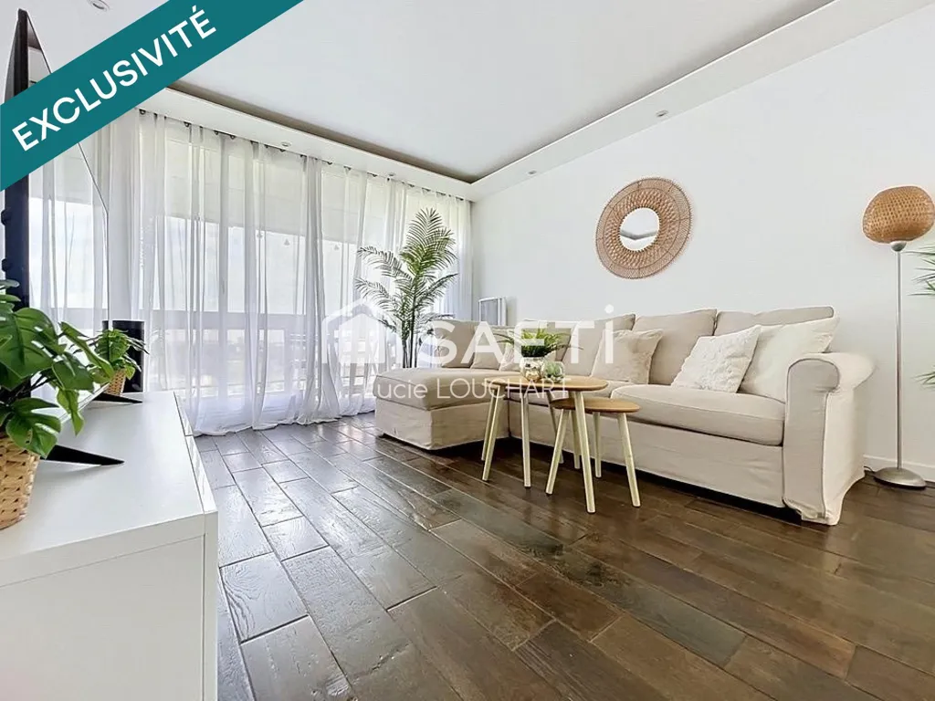 Séjour - Appartement 3 Pièces avec Balcon en Centre-Ville à L'Hay-les-Roses