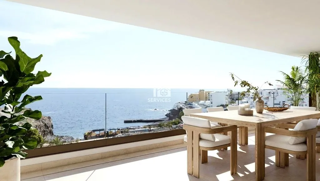 Dining Room - Beachfront Flat with Private Terrace in Callao Salvaje