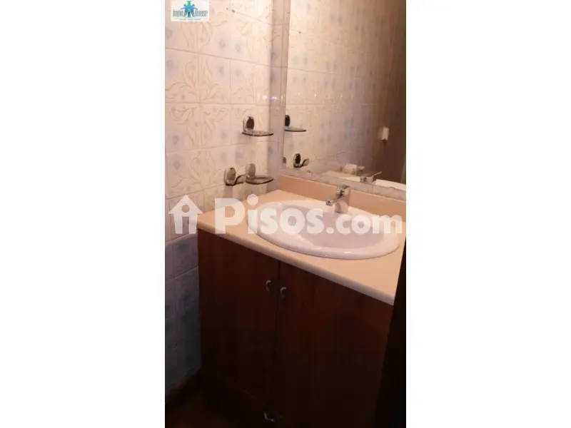 Bathrooms - 4-room apartment in ES