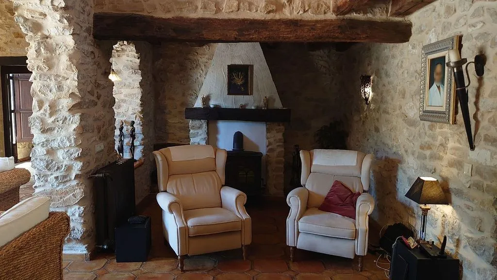 Elutuba - Rustic Chalet with Pool in Relleu