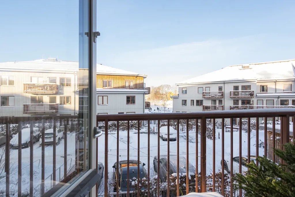 Rõdu - Modern Flat with Balcony in Silverdal