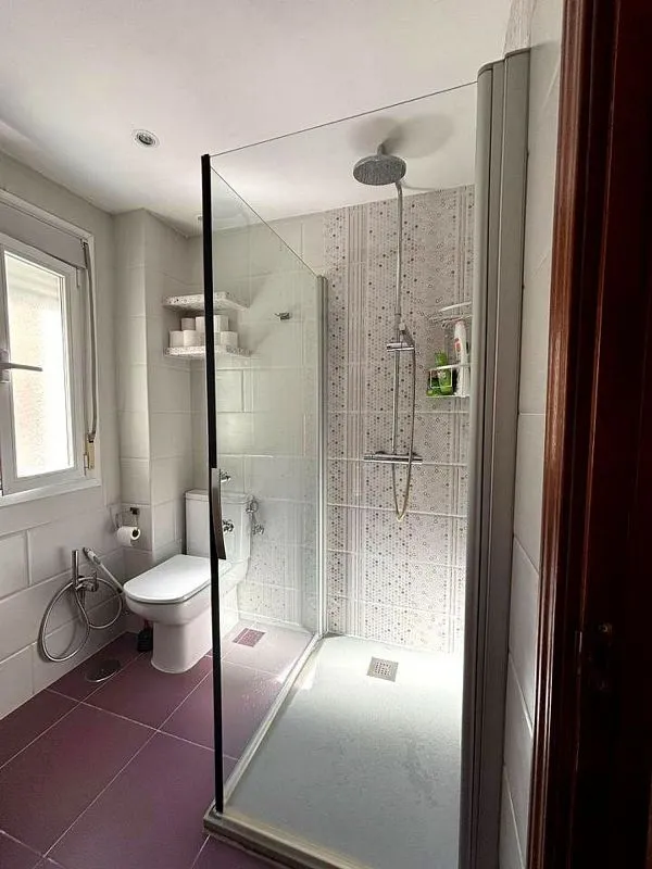 Bathrooms - Bright Apartment with Terrace in Guabairo, Madrid