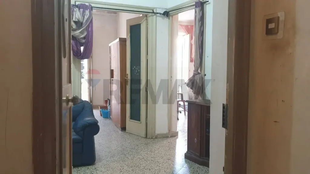 Ingresso - Appartamento con tre balconi nel centro storico di Palermo