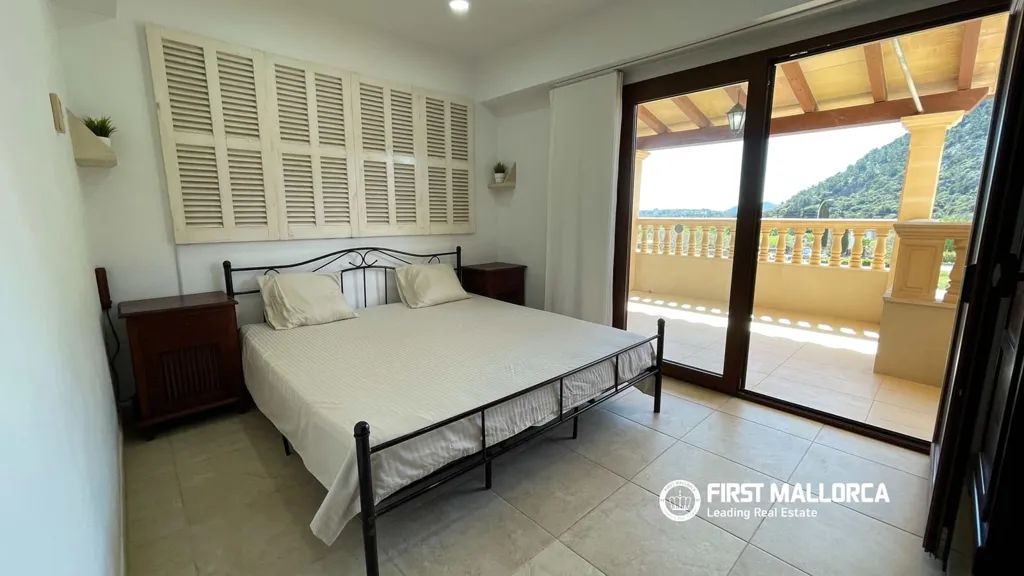 Bedrooms - Furnished Apartment with Mountain View in Pollensa