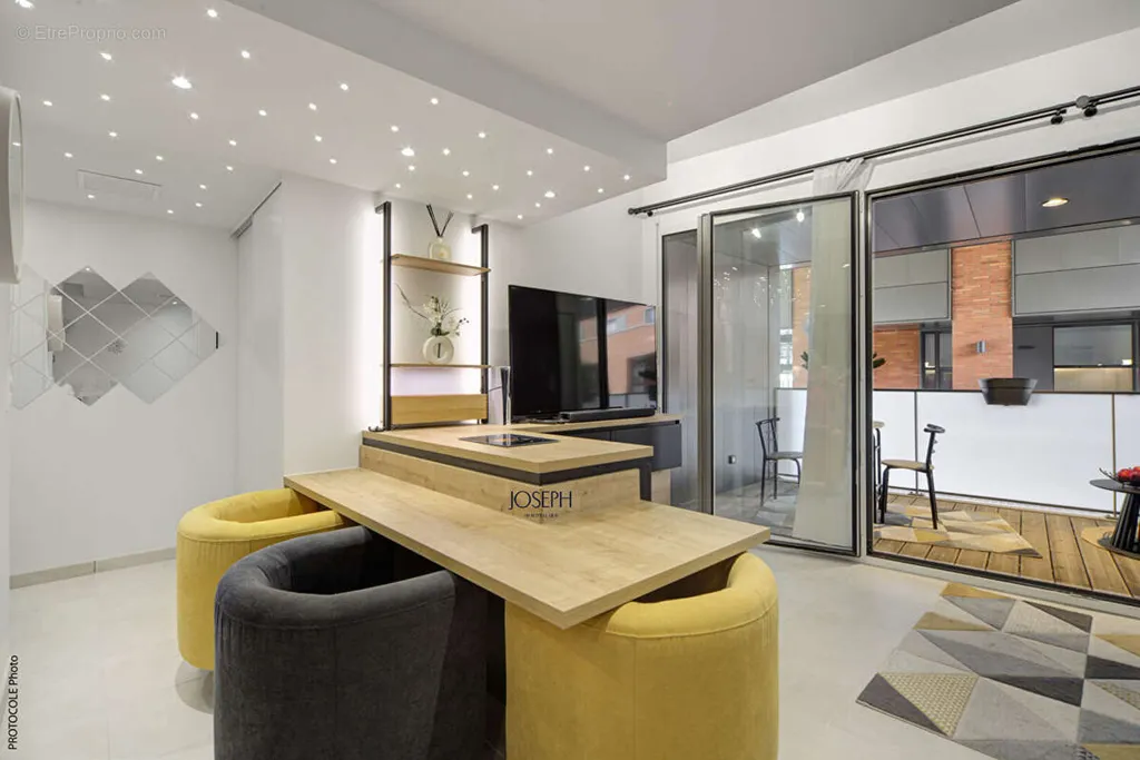 Cuisine - T4 Duplex avec Terrasse à Saint-Cyprien / Rive Gauche