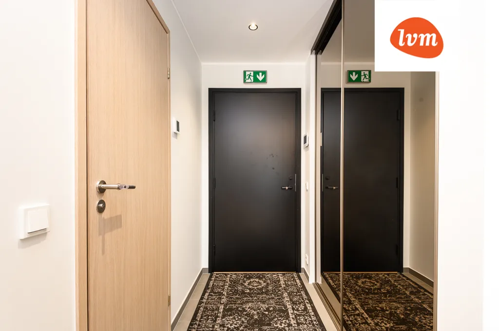 hallway_entrance