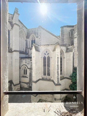 Pièces - Appartement avec Terrasse et Vue sur Cloître à Avignon