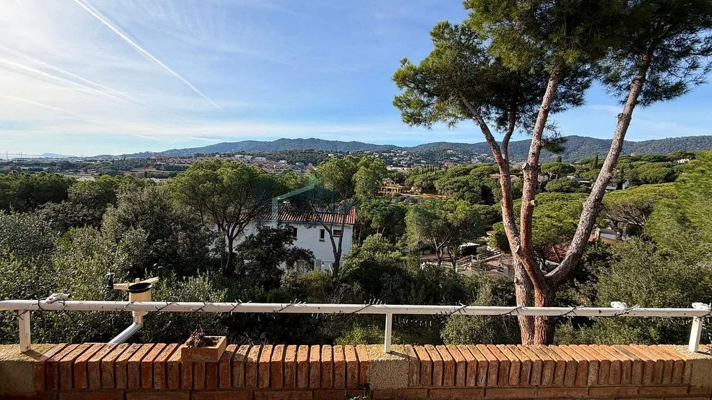 Terrass - Chalet with Sea View in Cabrils