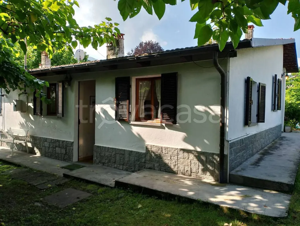 Exterior - Independent Villa with Private Garden in Barge