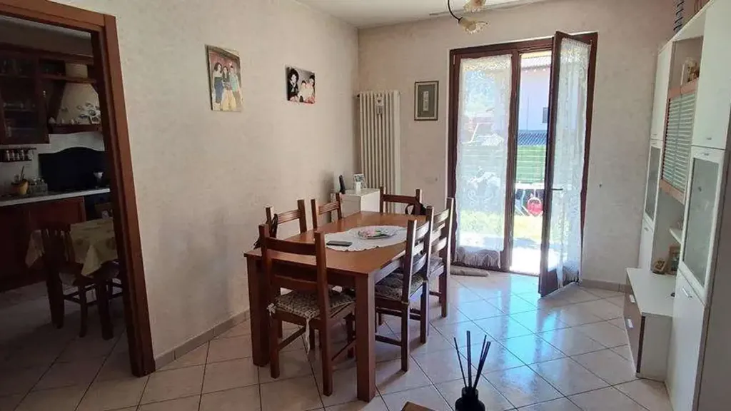 Salle à manger - Villa with Private Garden in Porlezza