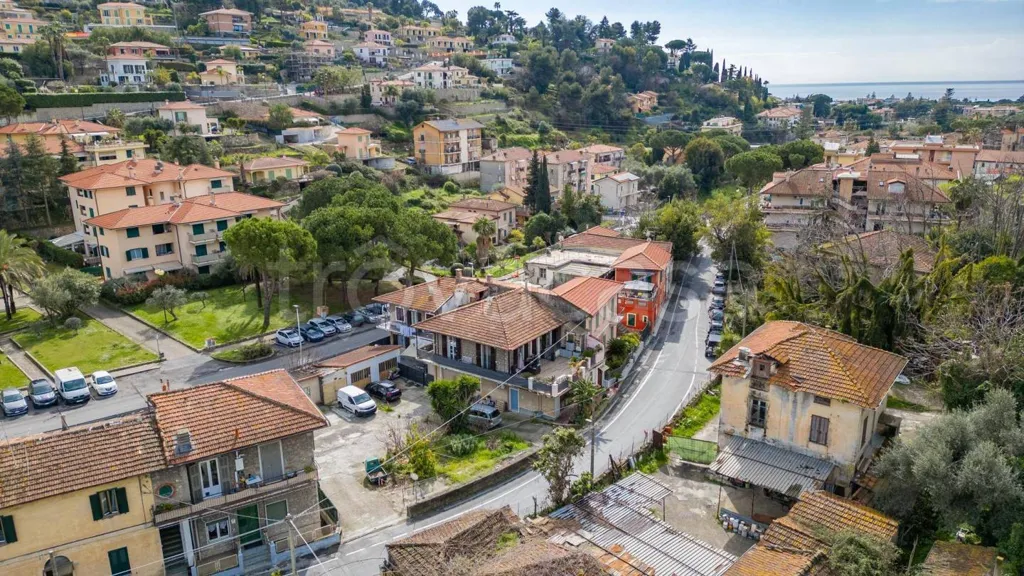 Vue aérienne - Trilocale with Terrace in Bordighera