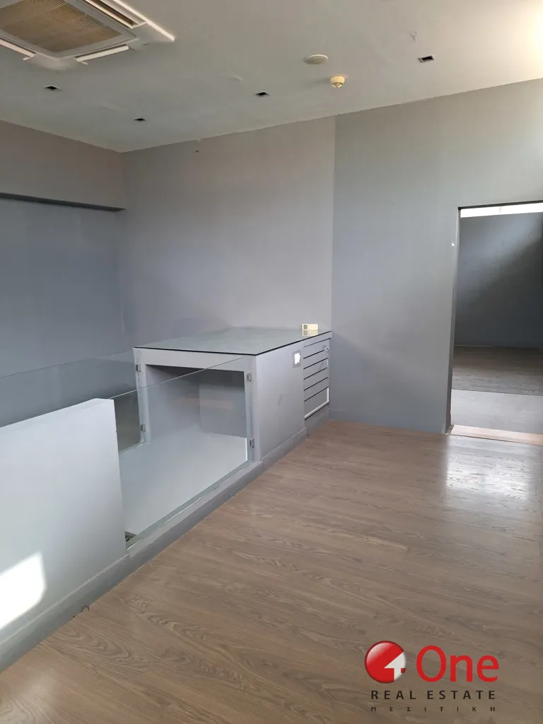 Stanze - Commercial Space with 4 Rooms in Kifisia Centre