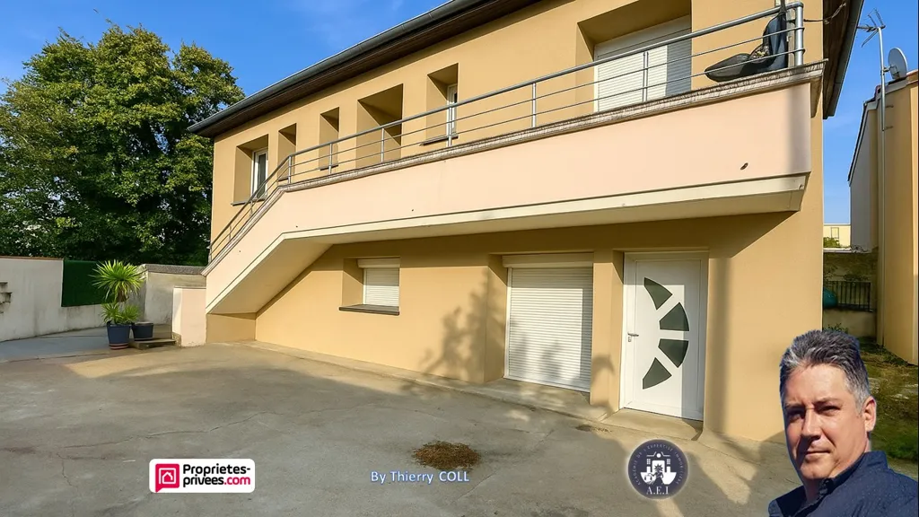 Välivaade - Spacious House with Pool in Vénissieux