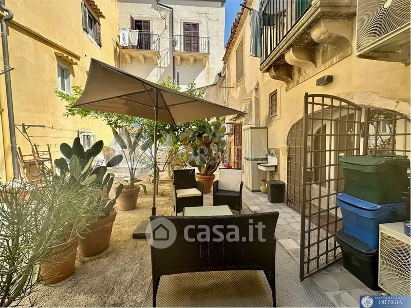 Jardin - Rustic Flat near Calarossa Beach, Siracusa