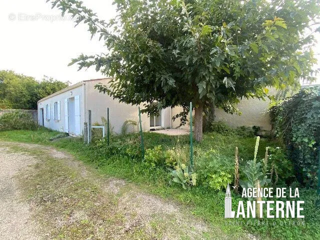 Jardin - Maison de Plain-pied avec Terrasse à Saint-Pierre-d'Oléron