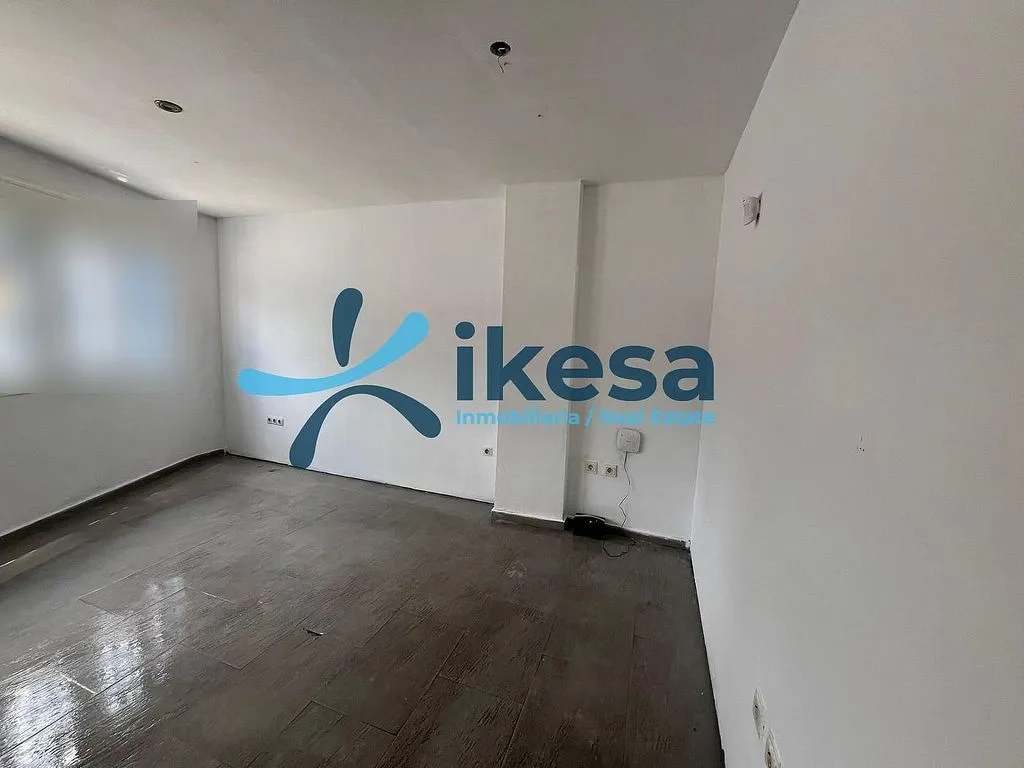 Pièces - Terraced House to Renovate in Santiponce