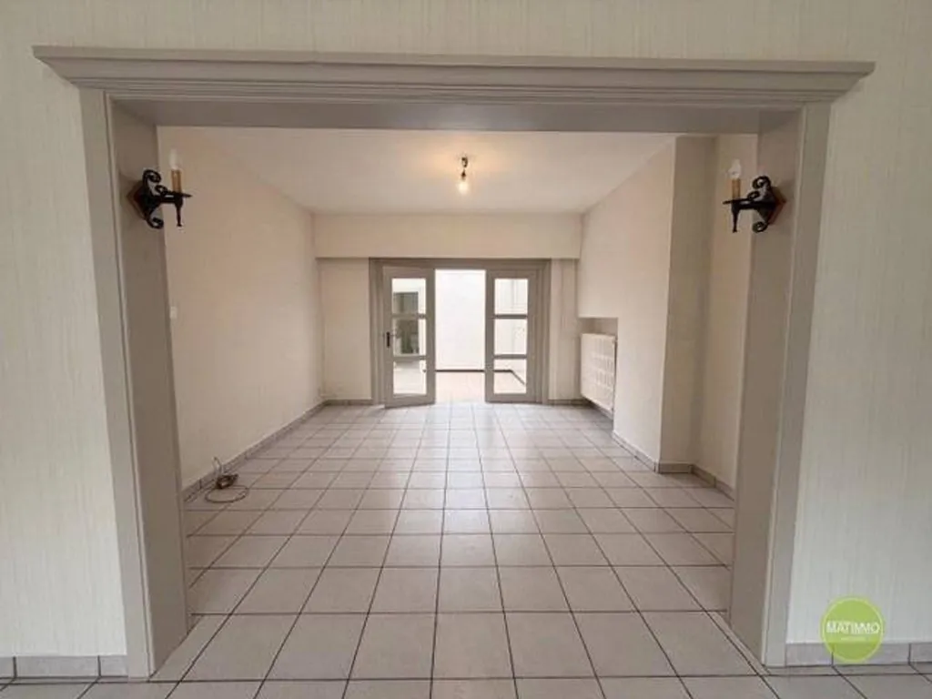 Entrée - Maison Familiale avec Jardin à Mol