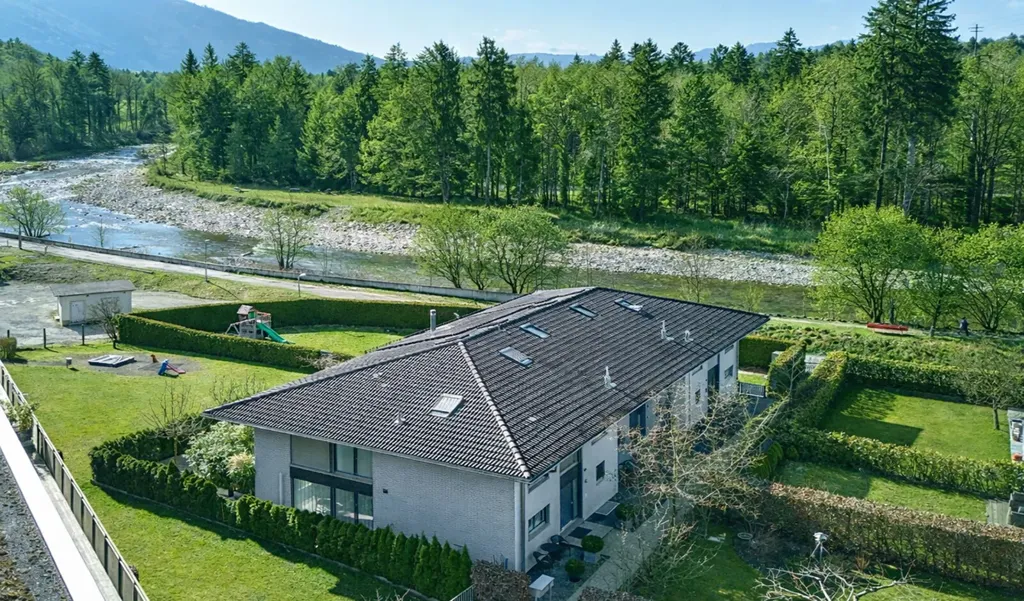 5 magamistoaga kinnisvara asukohas Lucerne