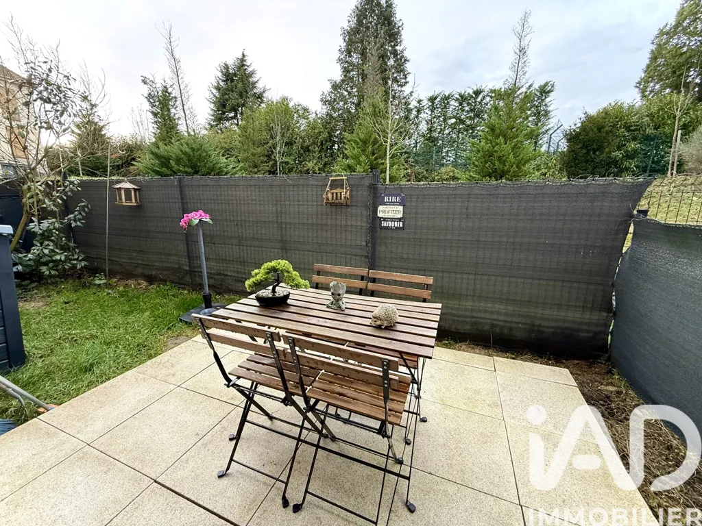 Aed - Modern Flat with Terrace in Plaisir