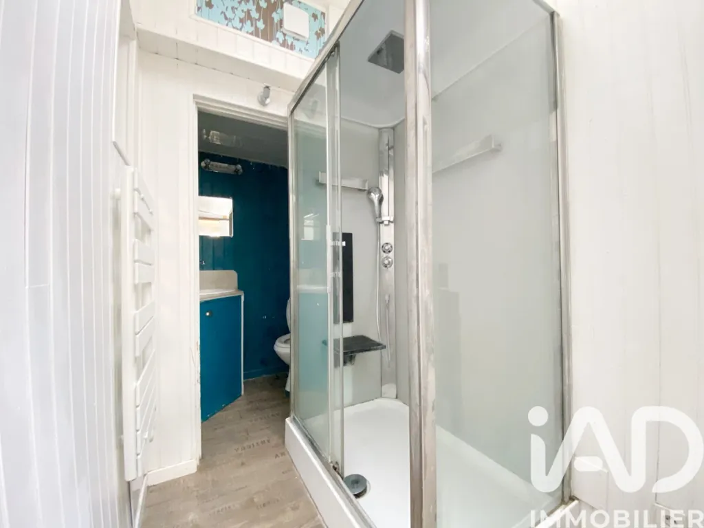 Bathrooms - City House with Garage in Carpentras