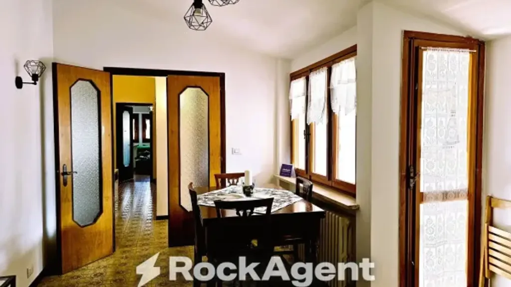 Söögituba - Spacious Apartment with Balcony in Bardonecchia