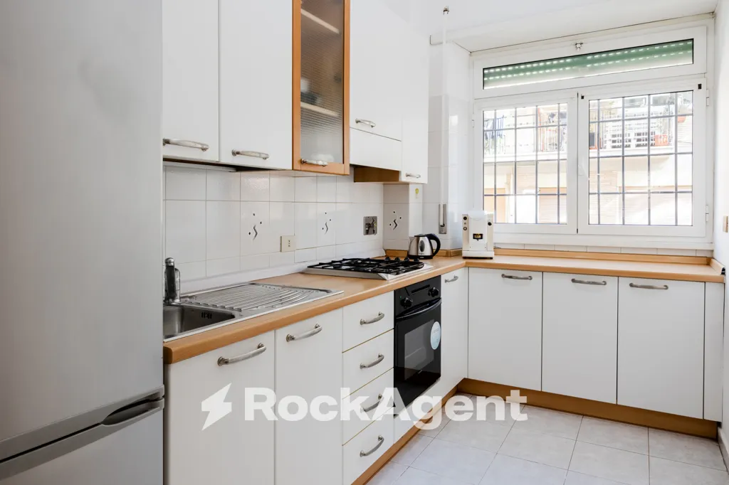 Küche - 2-Bedroom Apartment with Balcony in Rome