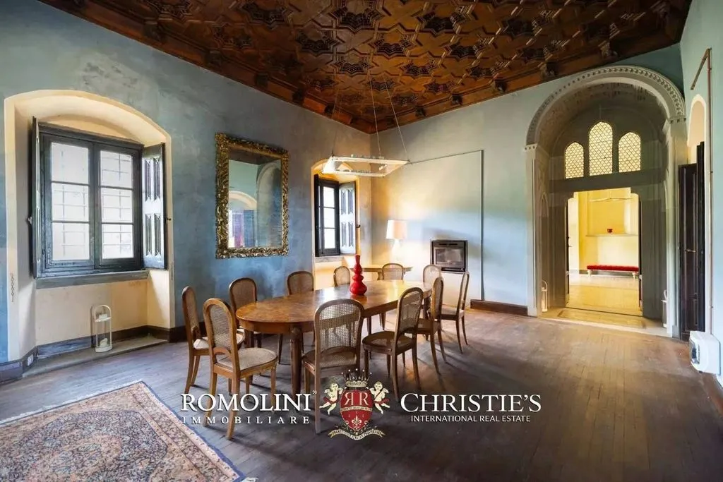 Salle à manger - Neo-Gothic Castle with Park in Reggello, Tuscany