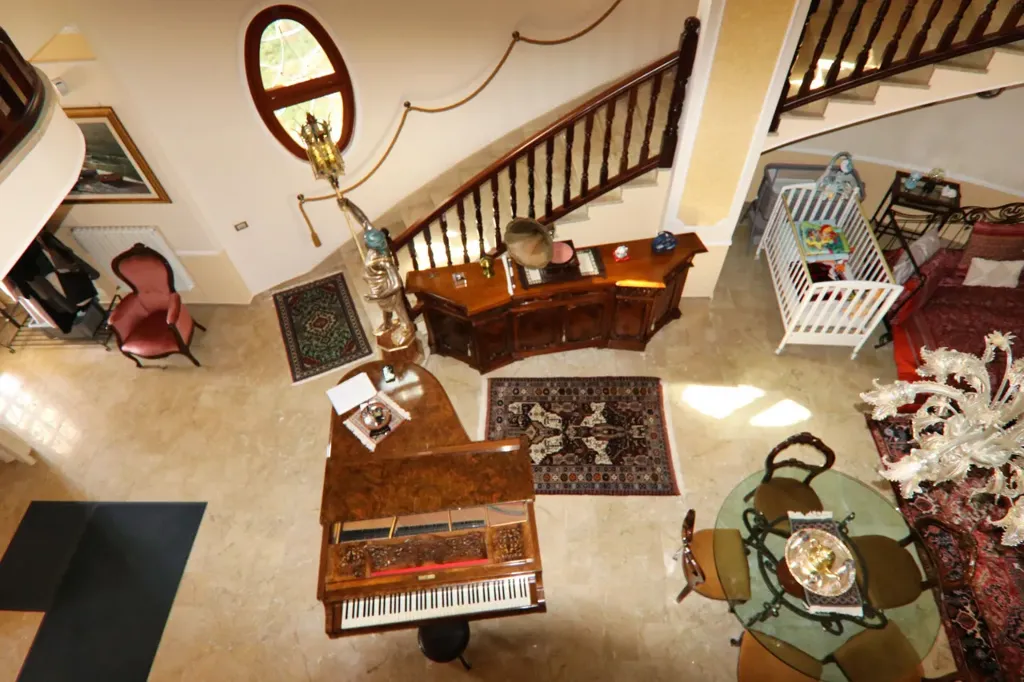 Elutuba - Hilltop Villa with Panoramic Views in Eboli