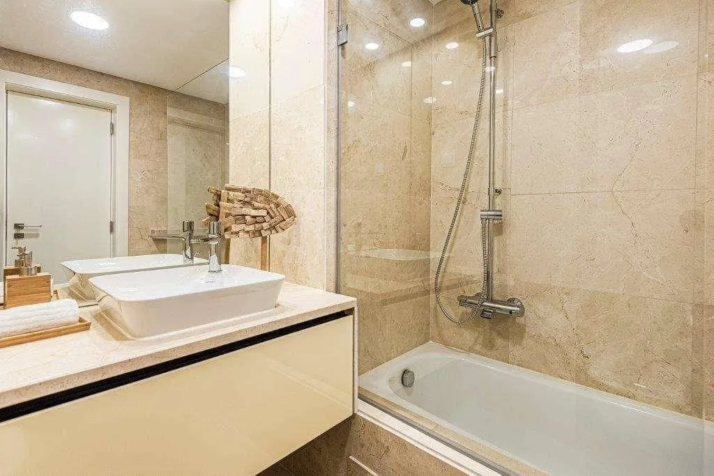 Vannitoad - Luxury Duplex Flat with Pool in Estoril
