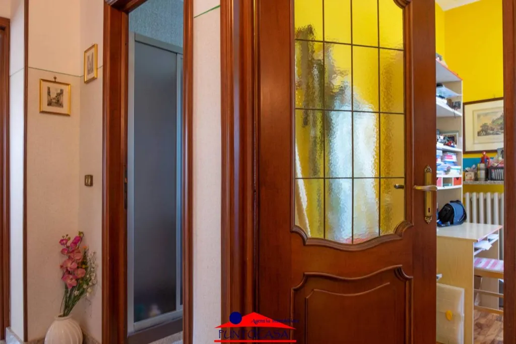 hallway_entrance