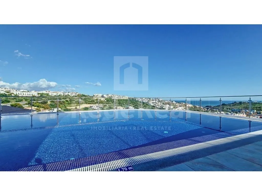Pool - Modern Flat with Sea View in Albufeira