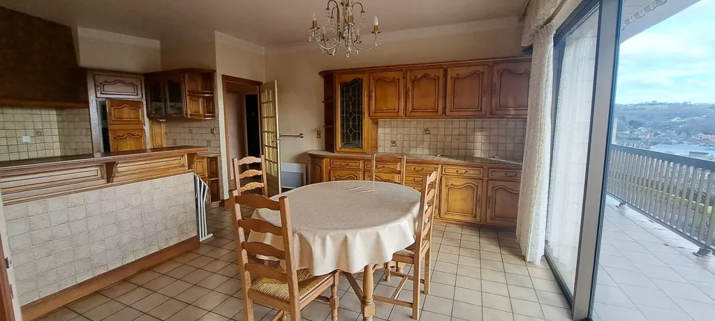 Salle à manger - Maison avec Vue Dégagée sur les Hauteurs d'Objat