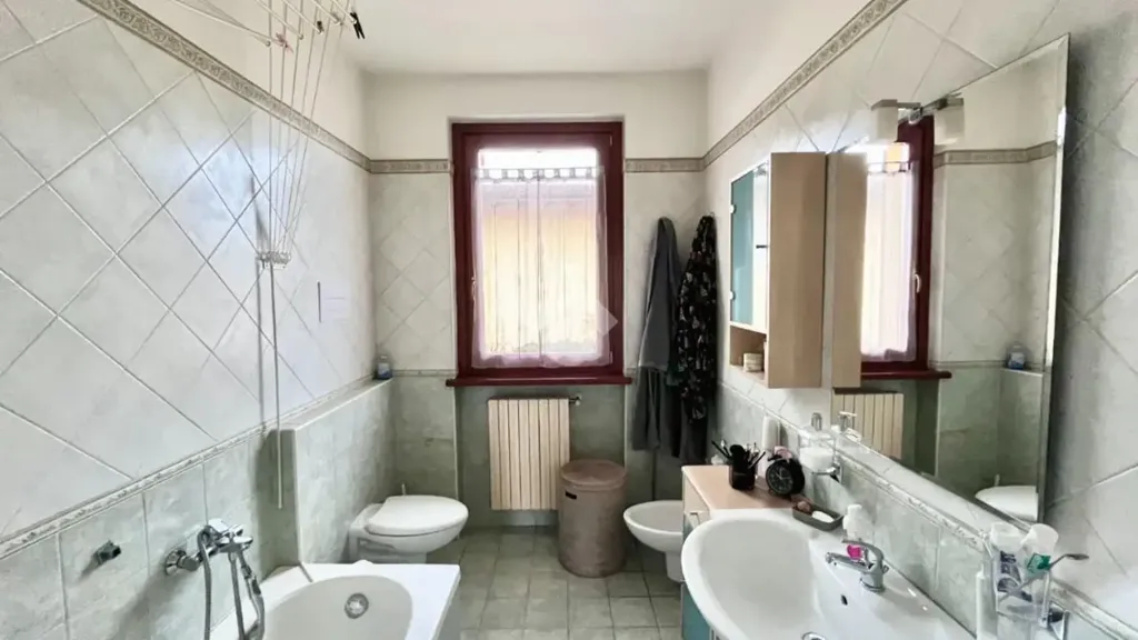 Salles de bain - Trilocale with Terrace in Adro