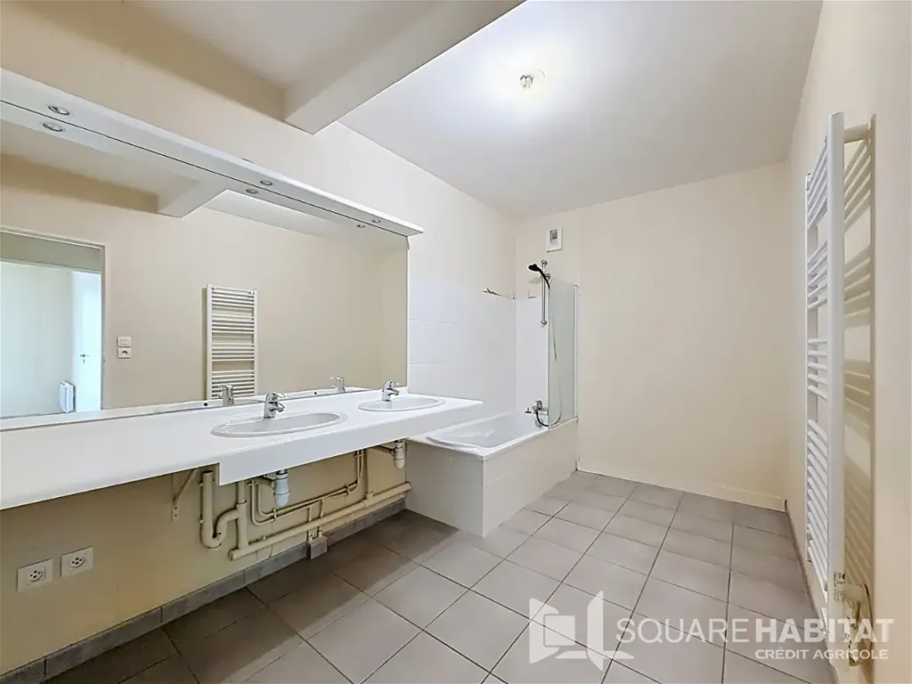 Salles de bain - Appartement 3 Pièces avec Balcon à Rennes