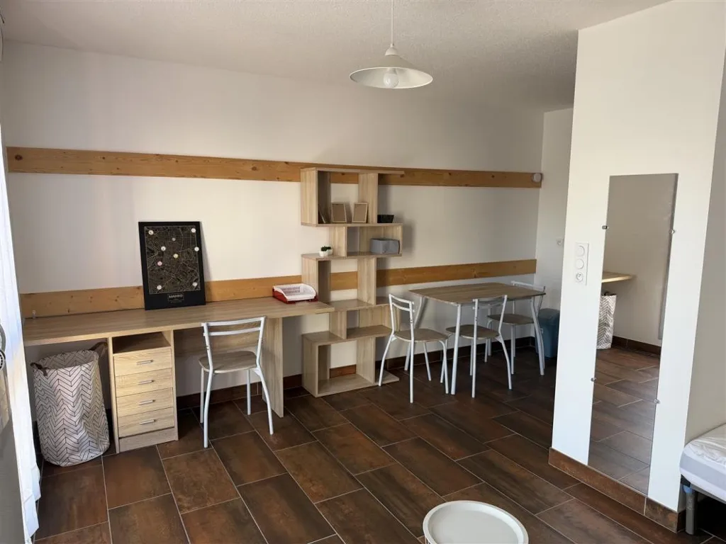 Salle à manger - Appartement T1 Meublé près de la Fac à Lyon