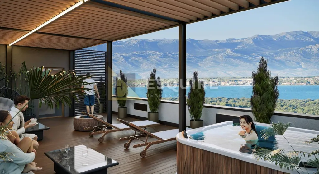Terrasse - Luxury Penthouse with Sea View in Nin