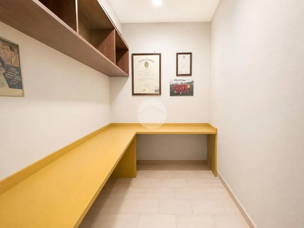 Bureau - Student Room in Shared Apartment, Vico Parrettari, Naples