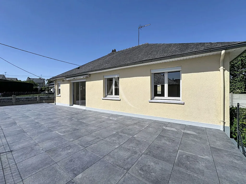 Terrasse - Maison de Plain-pied avec Jardin à Mayenne