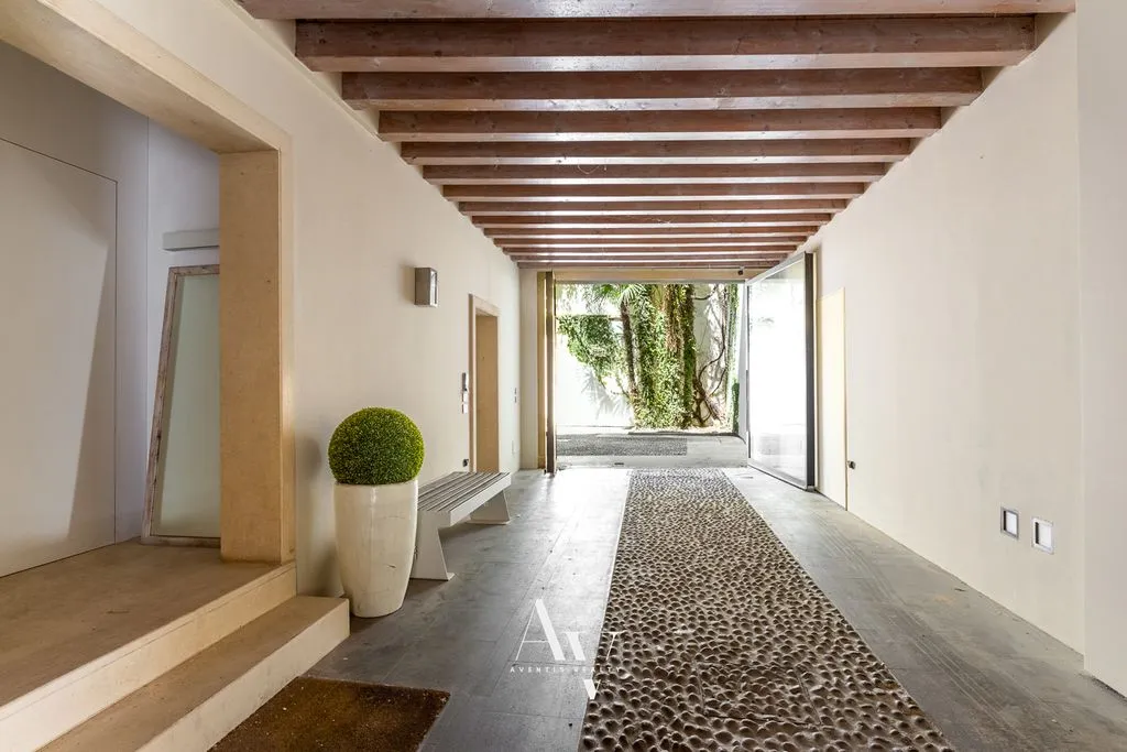 Entrée - Luxury Design Apartment in Padua's Historic Centre